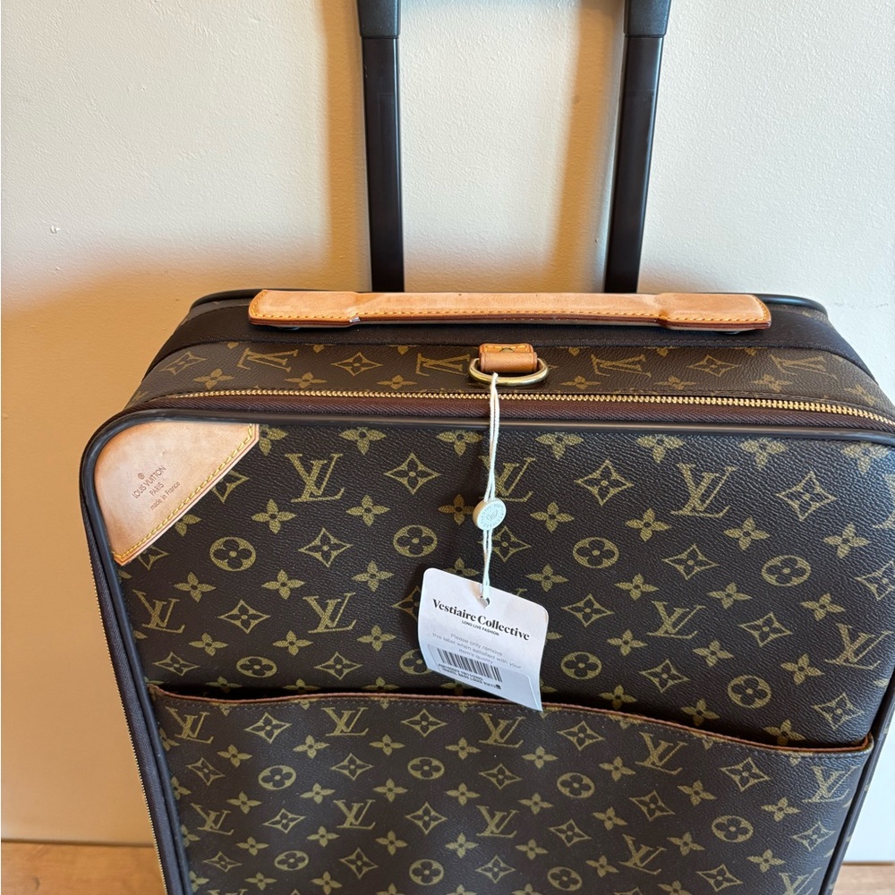 Authentic Louis Vuitton Pegase 55 monogram carry on suitcase - Picture 2 of 7